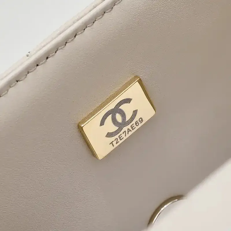 Chanel Crush Handle box Bag Calfskin AS5554 Apricot