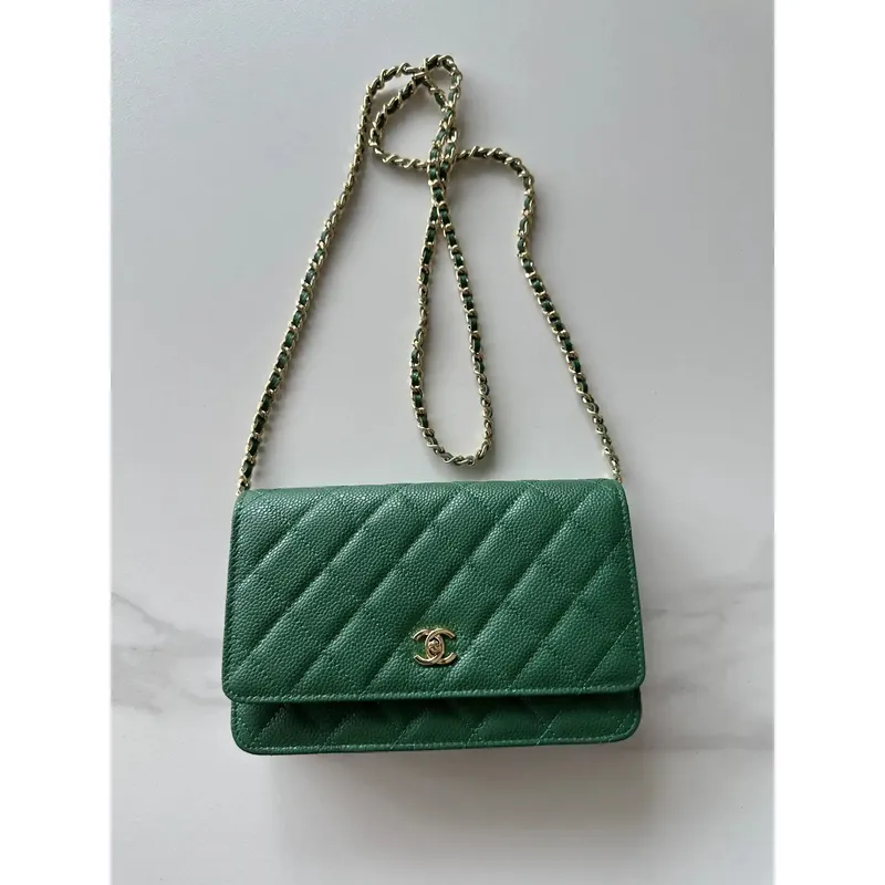 Chanel AP4241 Classic Wallet On Chain Grained Shiny Calfskin Deep Green