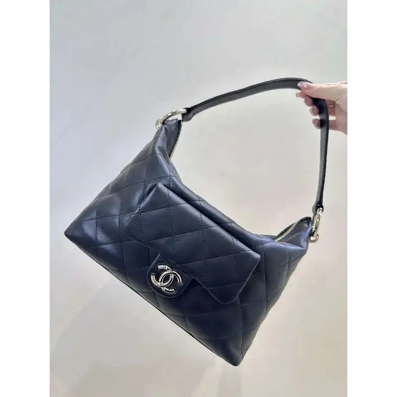 Chanel 25SS AS4347 Hobo Handbag in Lambskin Black