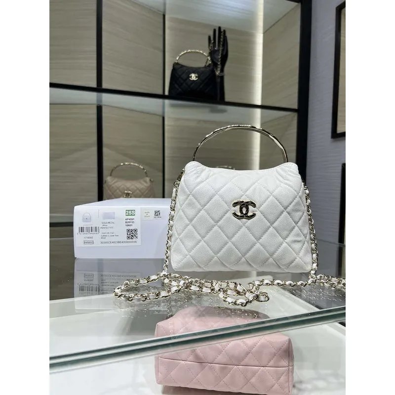 Chanel 25SS Crush With handle box Bag Lambskin AP4591 White