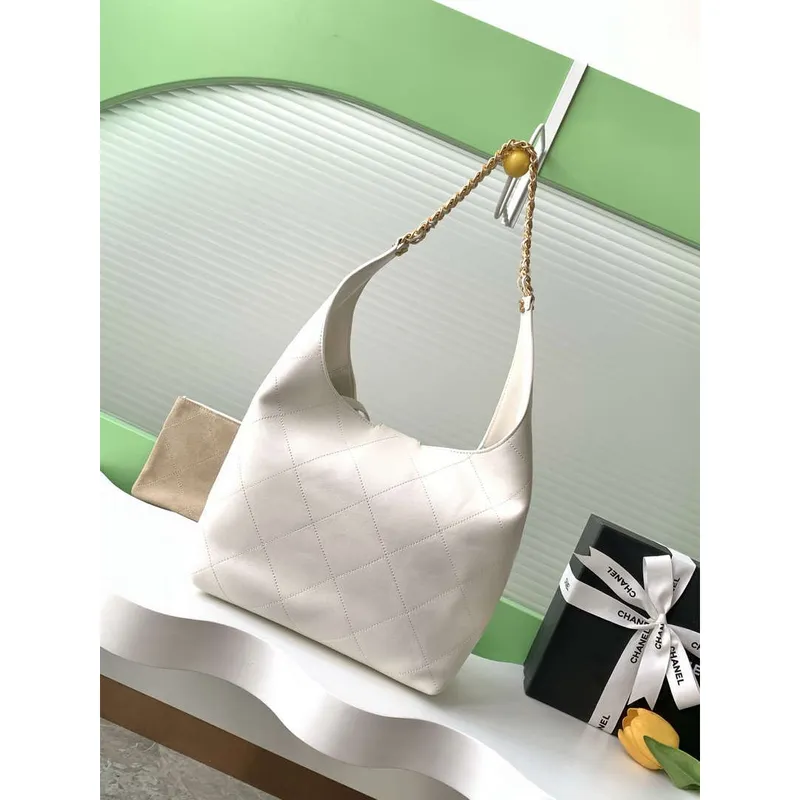 Chanel 25P AS5425 Large Hobo Handbag Shiny Lambskin & Gold Tone Metal White