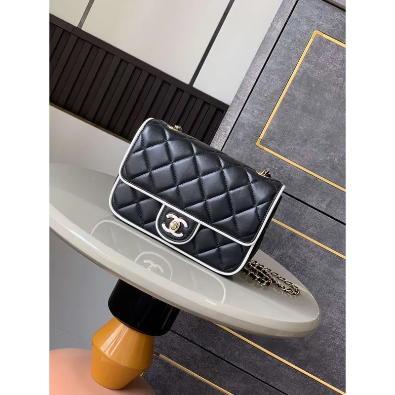 Chanel  AS5150 Spring Summer 2025 Pre collection Flap Bag Lambskin  Black  & White