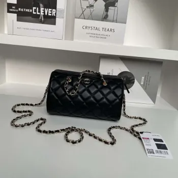 Chanel Ap4515 Clutch With Chain in Lambskin gold Black