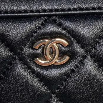 Chanel Ap4515 Clutch With Chain in Lambskin gold Black