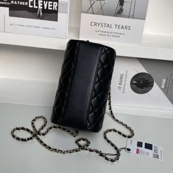 Chanel Ap4515 Clutch With Chain in Lambskin gold Black