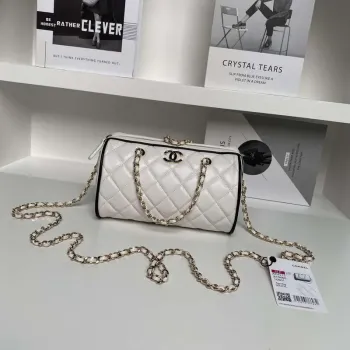 Chanel Ap4515 Clutch With Chain in Lambskin gold White & Black