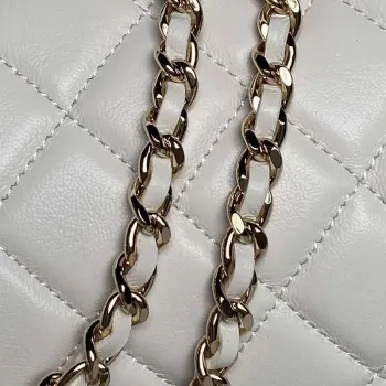 Chanel Ap4515 Clutch With Chain in Lambskin gold White & Black