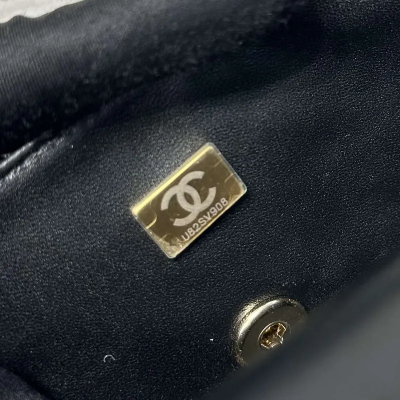 Chanel AS2431 Mini Classic Handbag With Top Handle Patent calfskin CC19020