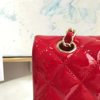 Chanel A01112 Flap Classic 11.12 Handbag Patent leather Red