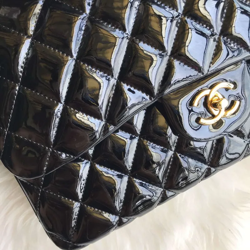 Chanel CF A01113 Jumbo Classic Flap Bag in Black Patent leather Gold
