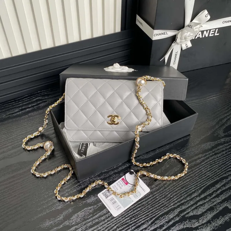 Chanel AP4282 19 Wallet On Chain Shiny Lambskin  Imitation Pearls & Gold Tone Metal Gray