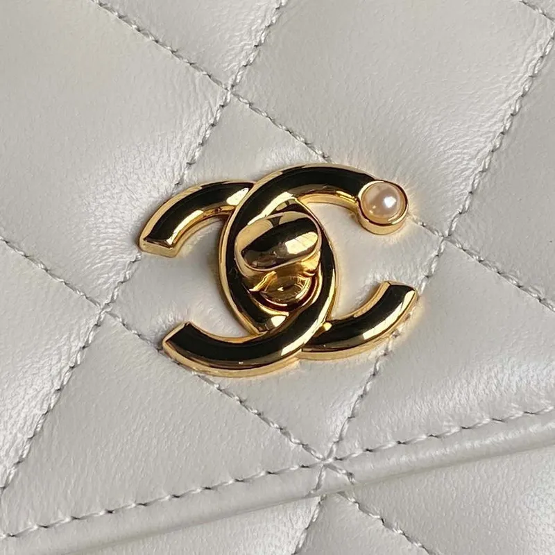 Chanel AP4282 19 Wallet On Chain Shiny Lambskin  Imitation Pearls & Gold Tone Metal White