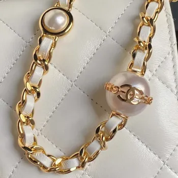 Chanel AP4282 19 Wallet On Chain Shiny Lambskin  Imitation Pearls & Gold Tone Metal White