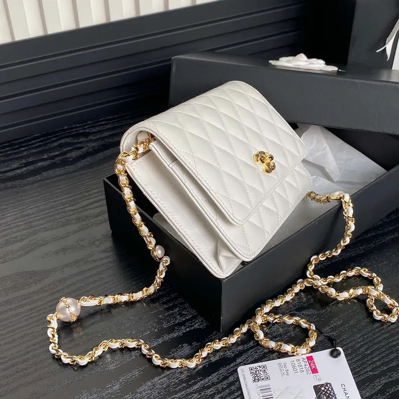 Chanel AP4282 19 Wallet On Chain Shiny Lambskin  Imitation Pearls & Gold Tone Metal White