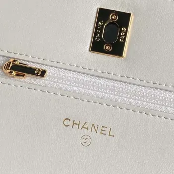 Chanel AP4282 19 Wallet On Chain Shiny Lambskin  Imitation Pearls & Gold Tone Metal White