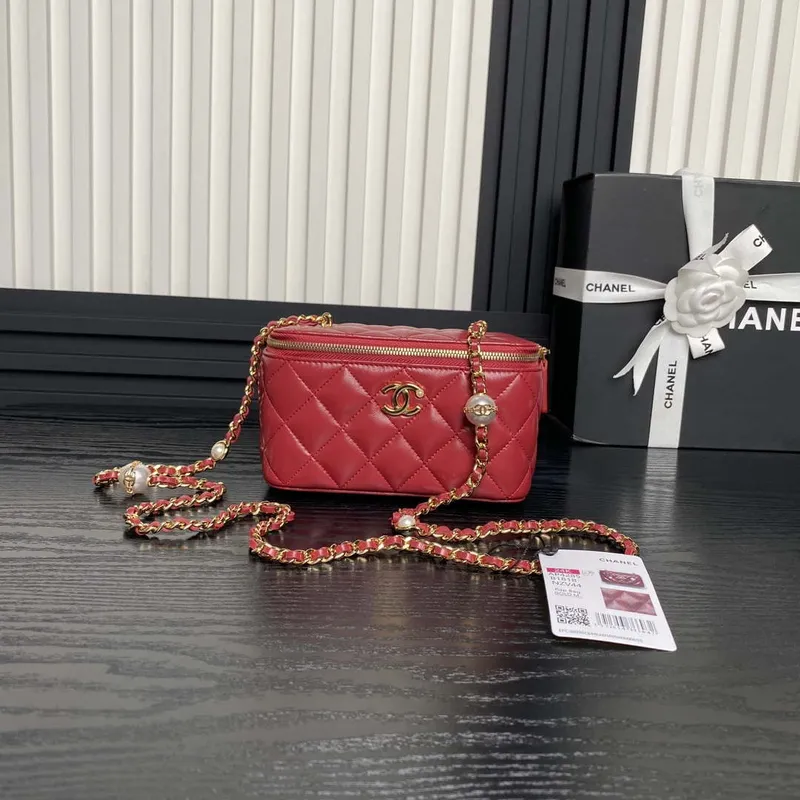 Chanel AP4285 Clutch Pearl with Chain Vanity Box bag Red