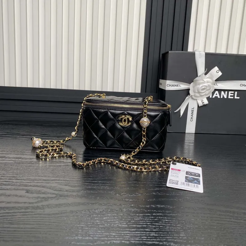 Chanel AP4285 Clutch Pearl with Chain Vanity Box bag Black