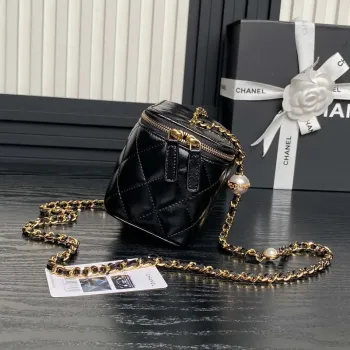 Chanel AP4285 Clutch Pearl with Chain Vanity Box bag Black