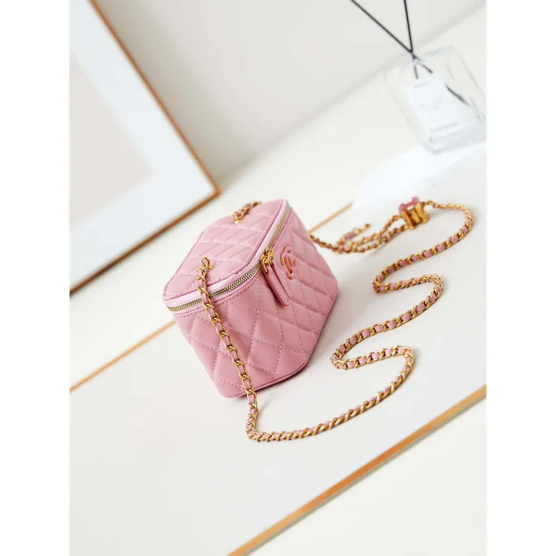 Chanel AP3940 Clutch With Chain Lambskin Vanity Box bag with Enamel buckle Pink