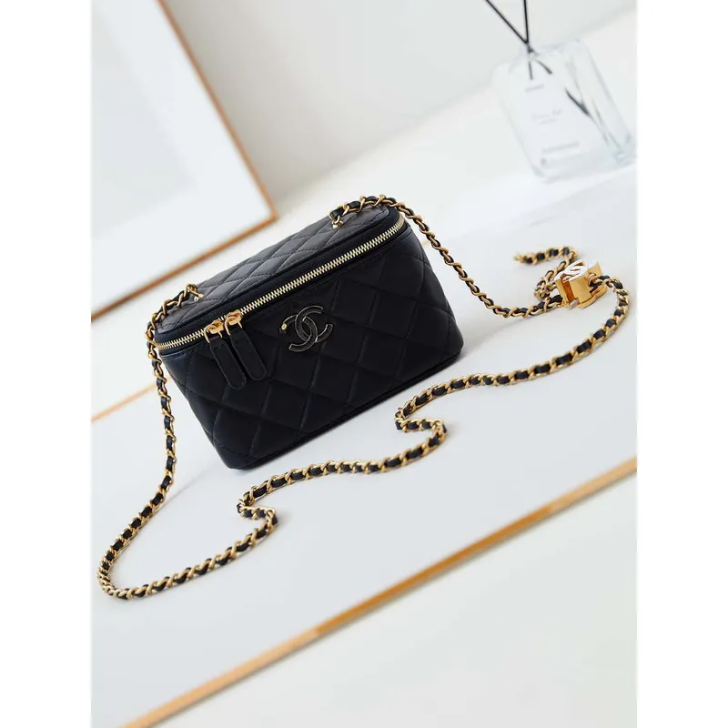 Chanel AP3940 Clutch With Chain Lambskin Vanity Box bag with Enamel buckle Black