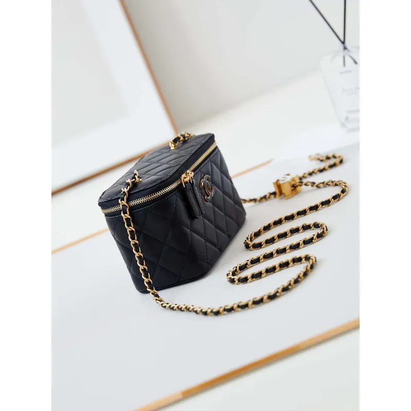 Chanel AP3940 Clutch With Chain Lambskin Vanity Box bag with Enamel buckle Black