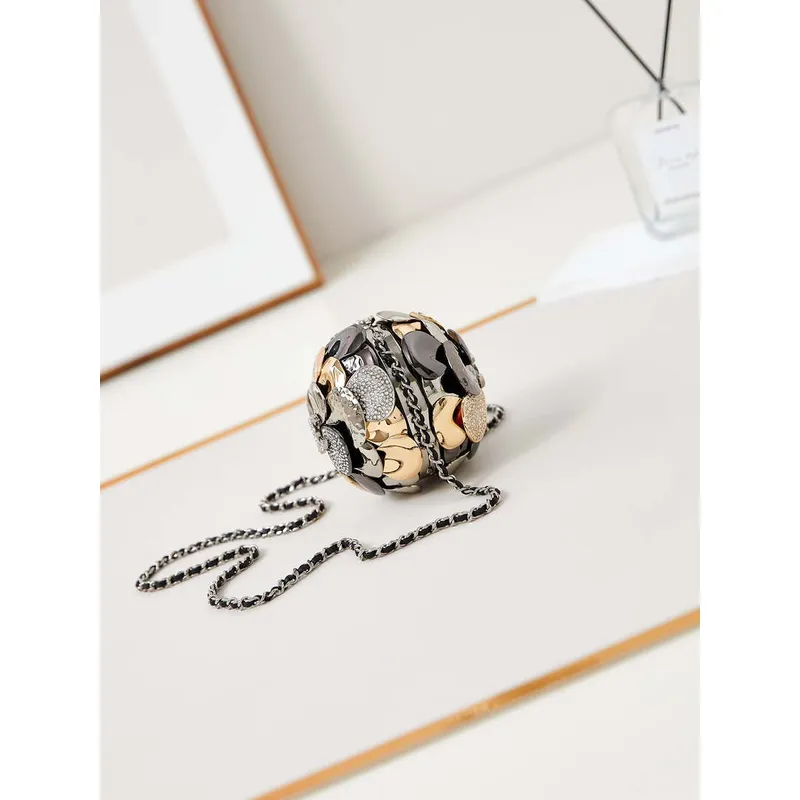 Chanel AP4588 24P collector series evening bag Silver