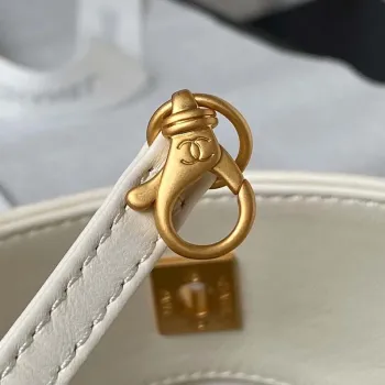 Chanel AS4754 24P New Hobo Bag White Lambskin