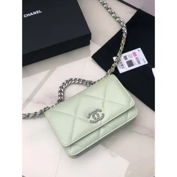 Chanel AP0957 19 Wallet on Chain Woc Shiny Lambskin Green Silver