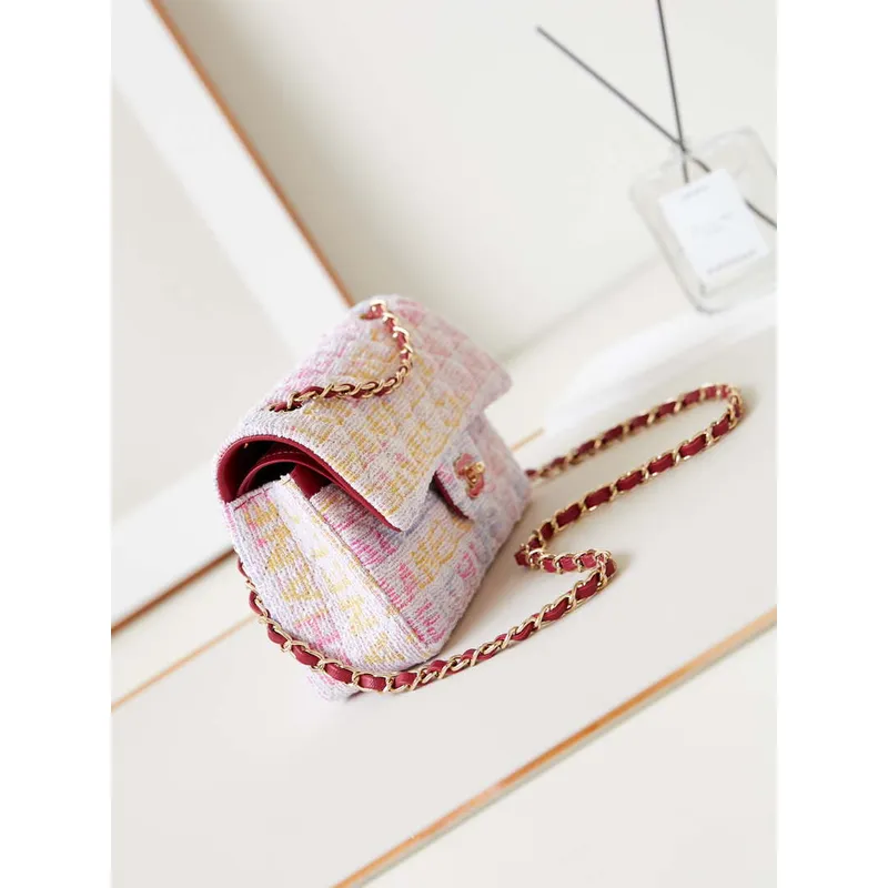 Chanel 24C A01113 Flap Handbag Classic Bag Cotton Tweed A69900 Pink and White