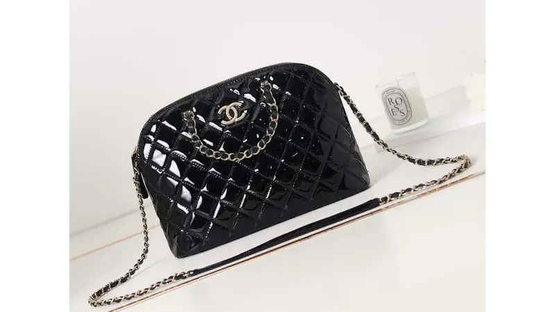 [Christmas Special] Chanel AS3969 Shell bag Patent Calfskin Black — Gift Guide