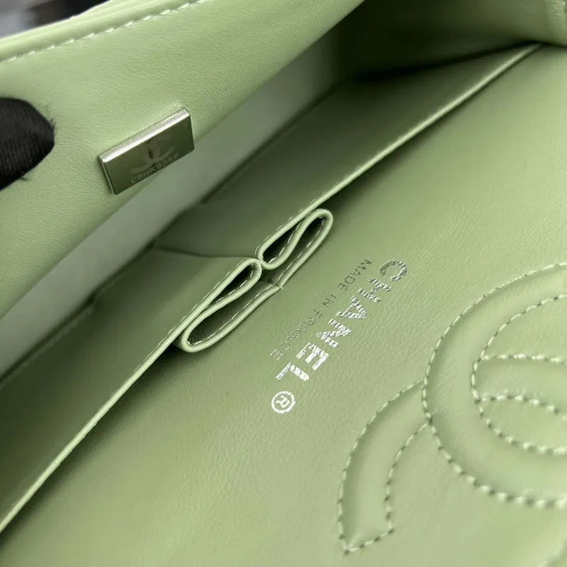 Chanel A01117 Flap Handbag Classic Bag Green Lambskin