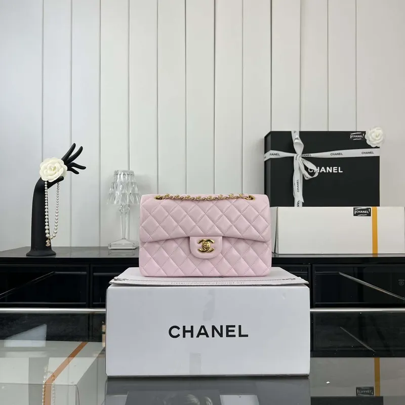 Chanel A01117 Flap Handbag Classic Bag Light Pink Lambskin