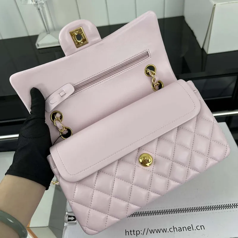 Chanel A01117 Flap Handbag Classic Bag Light Pink Lambskin