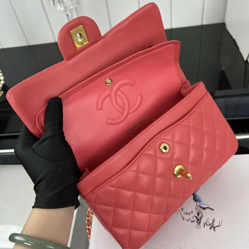 Chanel A01117 Flap Handbag Classic Bag Red Lambskin