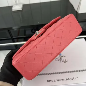 Chanel A01117 Flap Handbag Classic Bag Red Lambskin