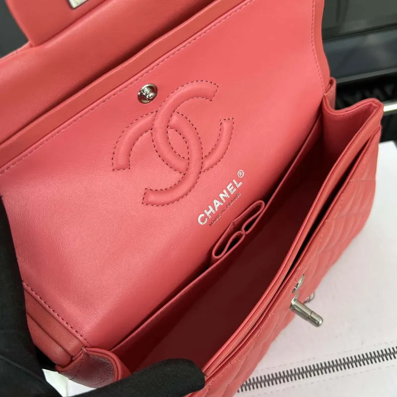 Chanel A01117 Flap Handbag Classic Bag Red Lambskin