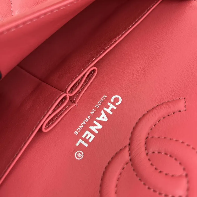 Chanel A01117 Flap Handbag Classic Bag Red Lambskin