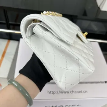 Chanel A01117 Flap Handbag Classic Bag White Lambskin