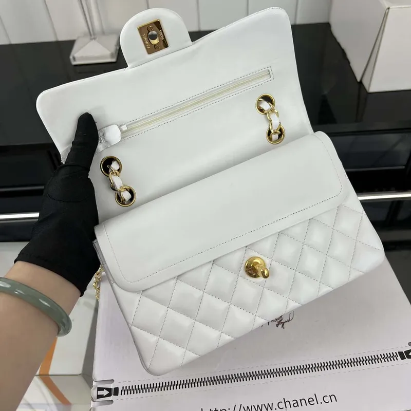 Chanel A01117 Flap Handbag Classic Bag White Lambskin