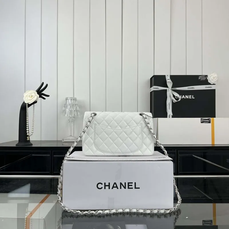 Chanel A01117 Flap Handbag Classic Bag White Lambskin