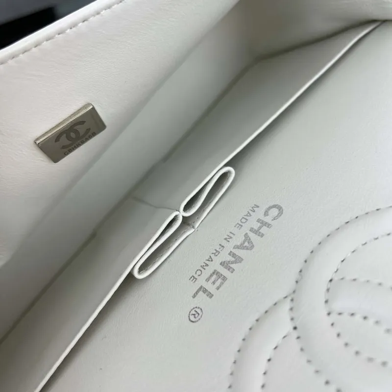 Chanel A01117 Flap Handbag Classic Bag White Lambskin