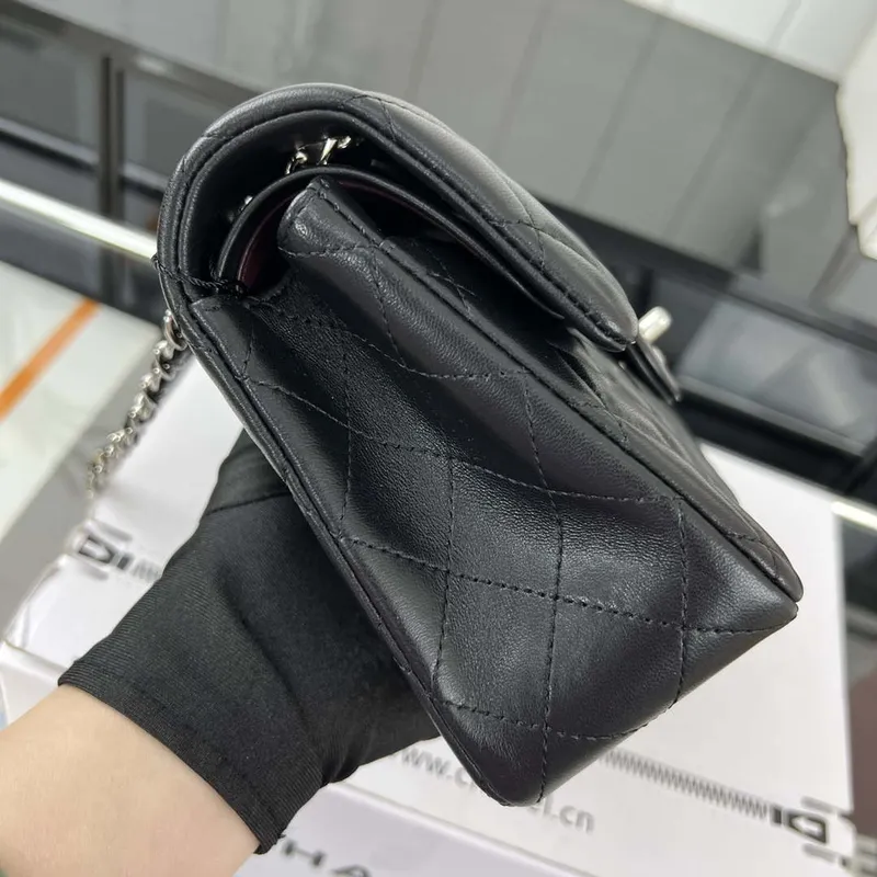 Chanel A01117 Flap Handbag Classic Bag Black Lambskin