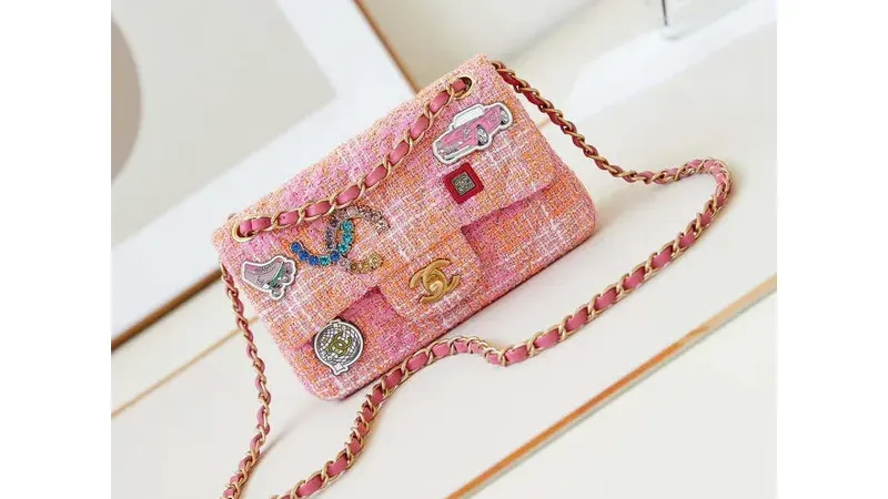 [Christmas Special] Chanel 24C AS1116 Small Flap Bag — Woolen Orange & Pink Holiday Gift
