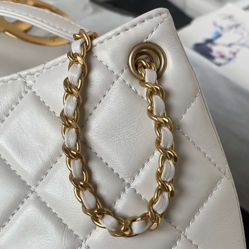 Chanel AS4610 Messenger bag Lambskin White
