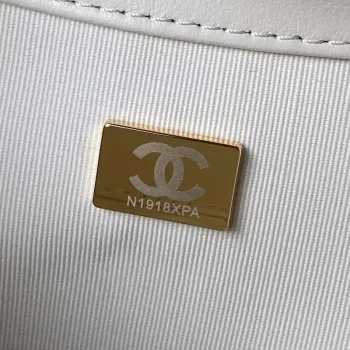 Chanel AS4610 Messenger bag Lambskin White