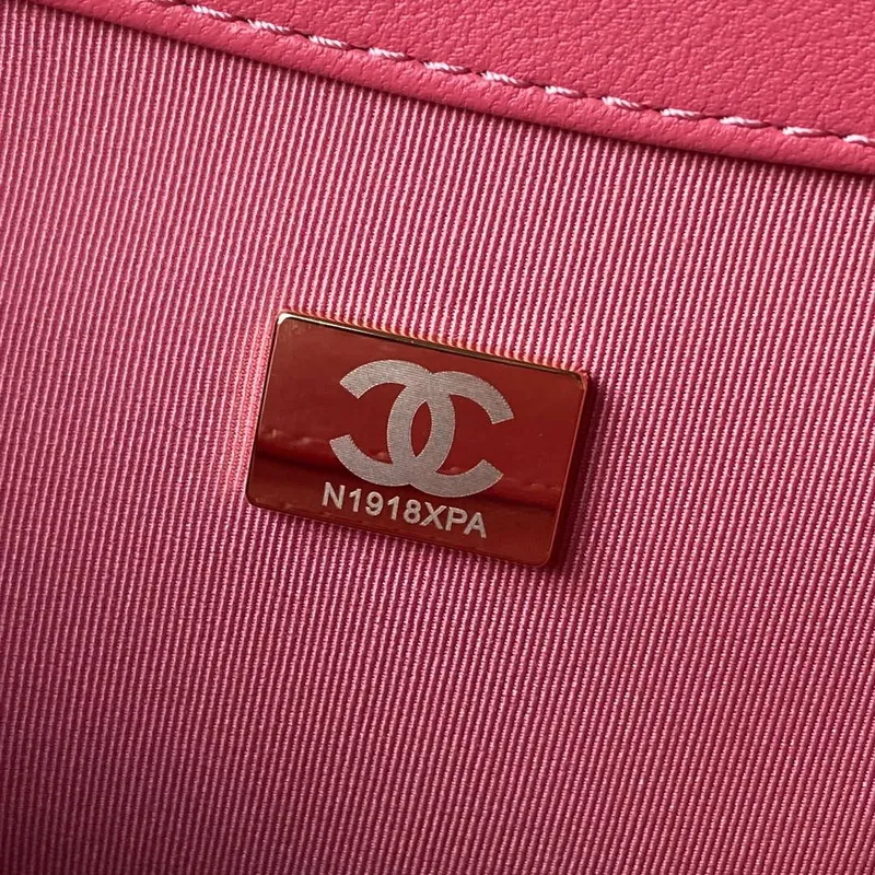Chanel AS4610 Messenger bag Lambskin Red