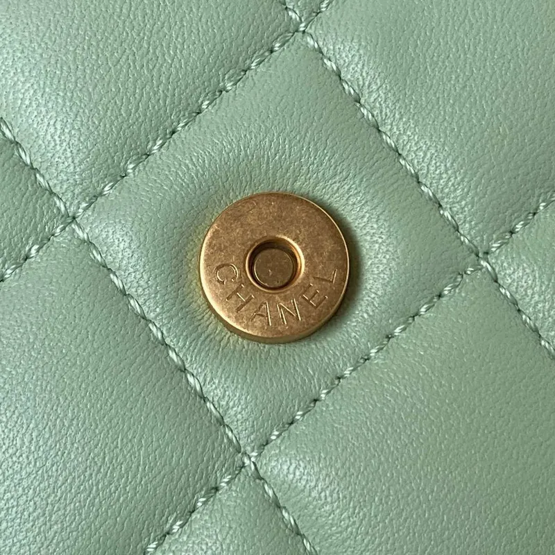 Chanel AS4610 Messenger bag Lambskin Green