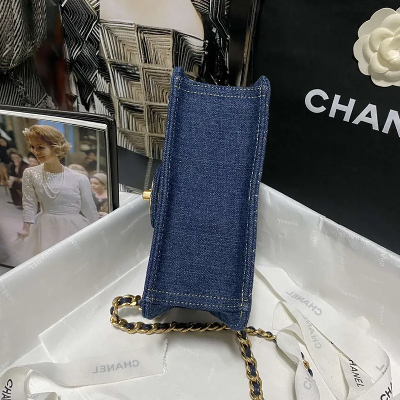 Chanel AS4051 Flap Bag Denim canvas Gold Metal Blue
