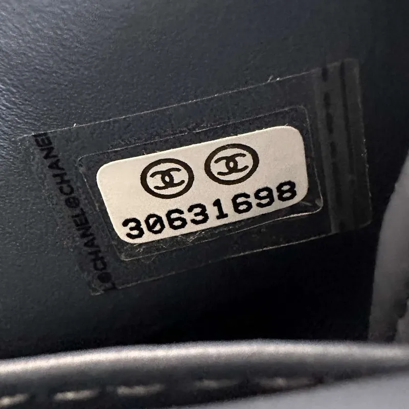 Chanel AP3435 Shiny Aged calfskin & gold tone metal Navy Blue