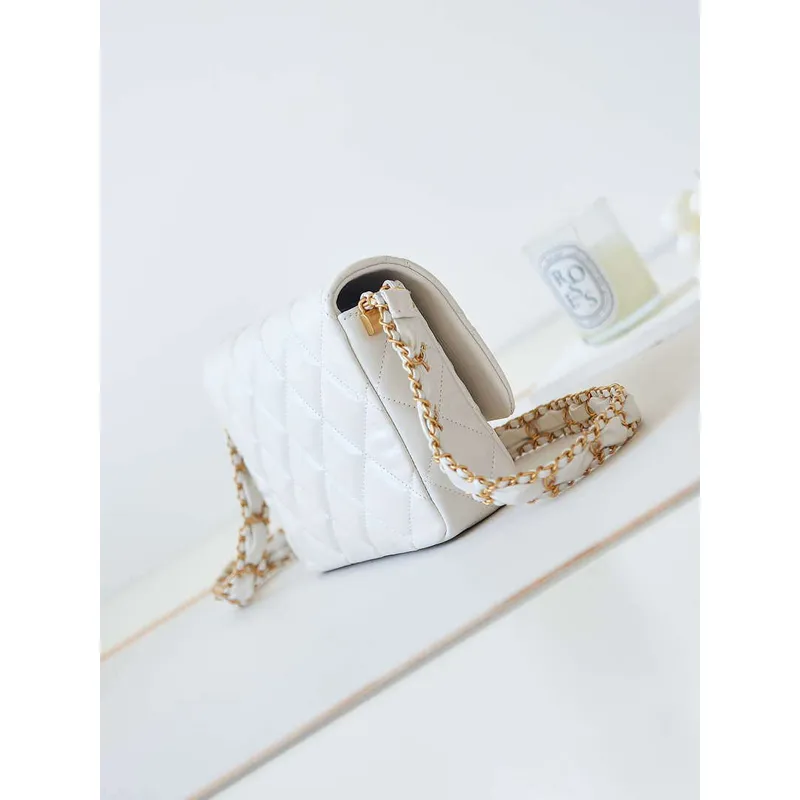 Chanel AS4423 Flap Lambskin bag White